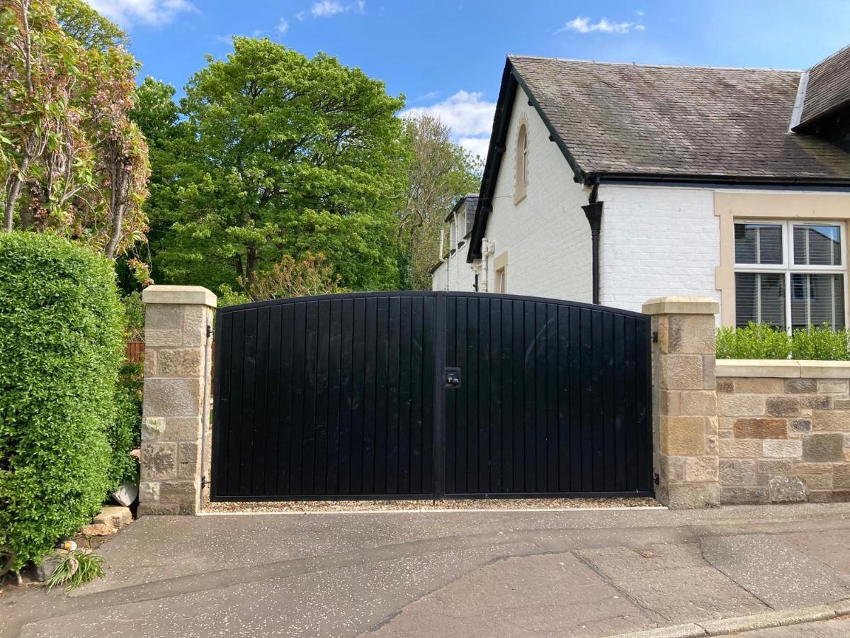 Islay House,Comfortable Home With Private Garden, Pencaitland, East Lothian, Scotland ภายนอก รูปภาพ